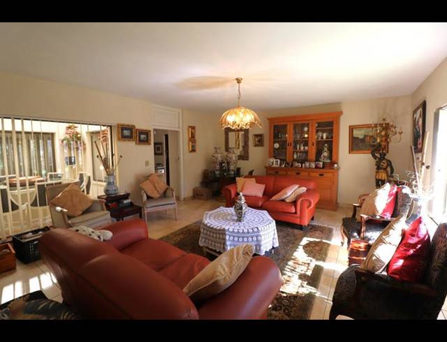 3 BEDROOM CLUSTER FOR SALE IN SANDOWN